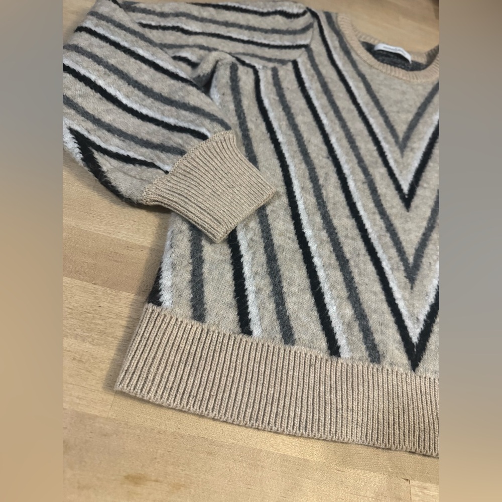 Striped V-Neck Chevron Cozy Sweater - Cream/Black - Picture 3 of 7